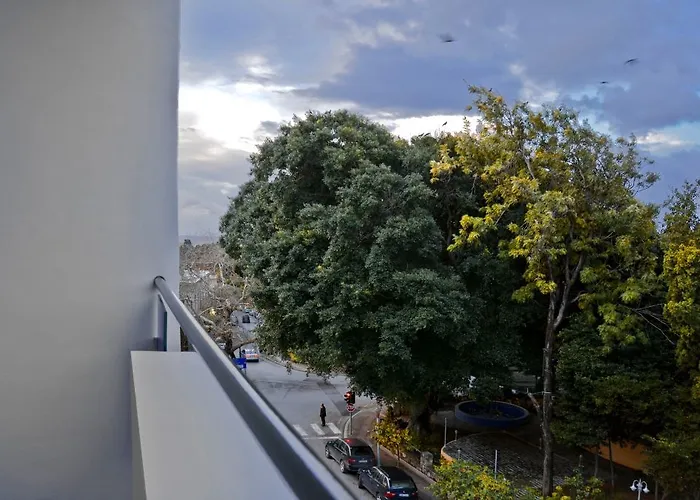 Amphitryon فندق 3*