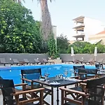 Hotel Amphitryon 3*