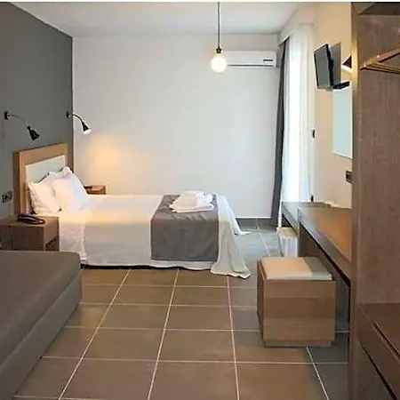Amphitryon Hotel 3*