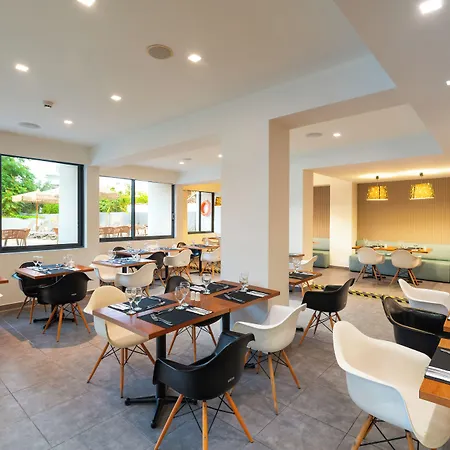 Amphitryon Hotel 3*