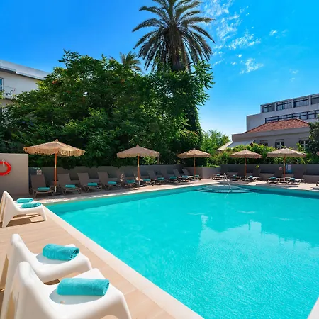 Amphitryon Hotel